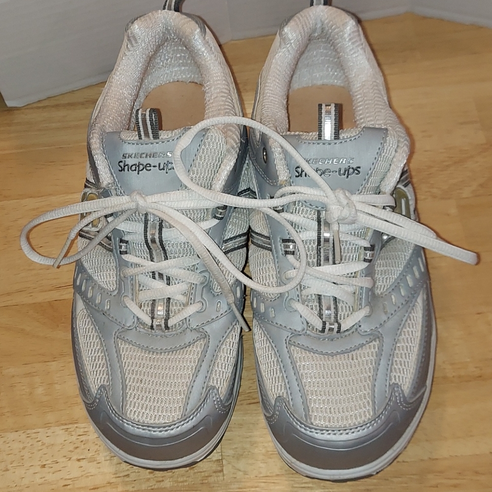 Skechers White Silver Shape-ups Sneakers 11814 Size 8.5
